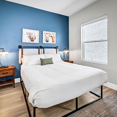 Single Bedroom - Queen Size. Heart Of Downtown Vista Esterno foto